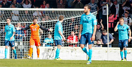 Ayr equalise through Alan Forrest Ayr equalise through Alan Forrest