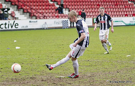 ROSS MILLEN SCORES FROM THE SPOT ROSS MILLEN SCORES FROM THE SPOT