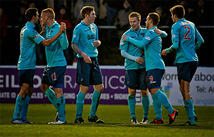 Pars celebrate going two up Pars celebrate going two up