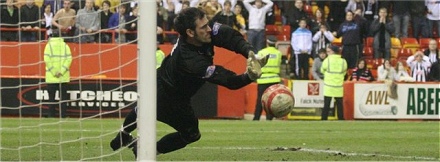 Paul Gallacher saves penalty at Aberdeen Paul Gallacher saves penalty at Aberdeen