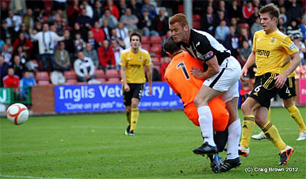 Ryan Thomson scores (c) Craig Brown Ryan Thomson scores (c) Craig Brown