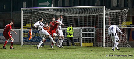Alex Keddie tries a shot Alex Keddie tries a shot