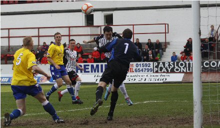 David Graham fails with first attack of the second half David Graham fails with first attack of the second half
