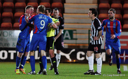 Jonny Hayes and Richie Foran clash Jonny Hayes and Richie Foran clash