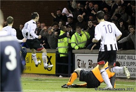 Nick Phinn celebrates equaliser Nick Phinn celebrates equaliser