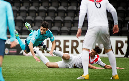 Faissal El Bakhtaoui is stopped Faissal El Bakhtaoui is stopped