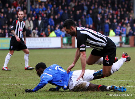 Gary Mason v Rangers Gary Mason v Rangers