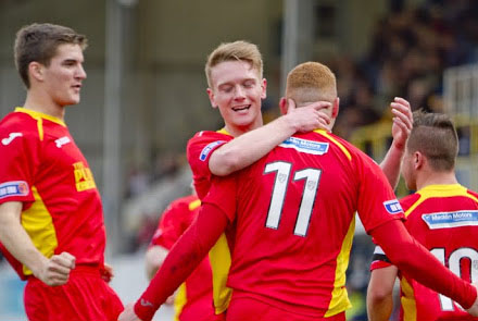 Ryan Thomson celebrates goal at Cappielow