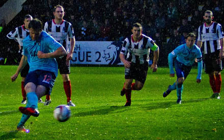 Jordan Moore scores from the spot