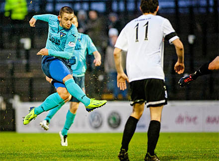 Ryan Wallace fires in Dunfermline's third Ryan Wallace fires in Dunfermline's third