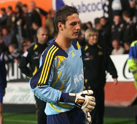 Sean leaves the field after draw v BK Hacken