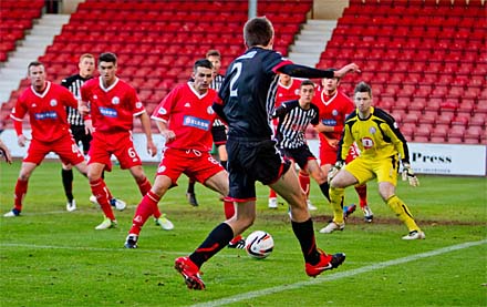 Ryan Williamson crosses for the second goal Ryan Williamson crosses for the second goal