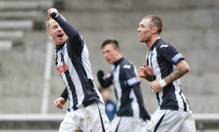 Andy Geggan celebrates his second ever Pars goal Andy Geggan celebrates his second ever Pars goal