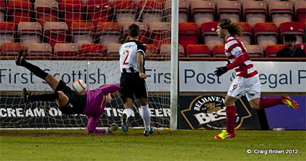 Stevie May scores for Hamilton Stevie May scores for Hamilton
