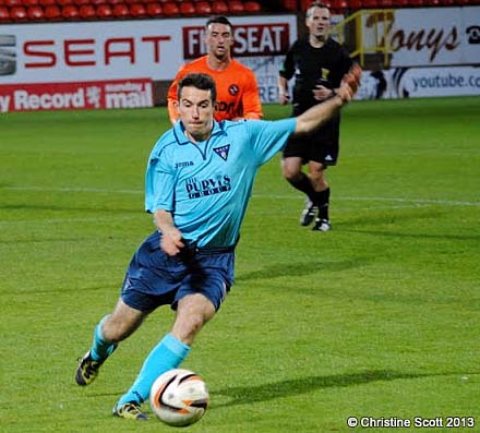 Scott Gray v Dundee United Scott Gray v Dundee United