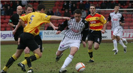 Steven McDougall v Partick Thistle Steven McDougall v Partick Thistle