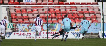 Liam Craig nets from the spot Liam Craig nets from the spot