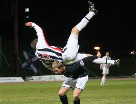 Iain Williamson v Dundee Iain Williamson v Dundee