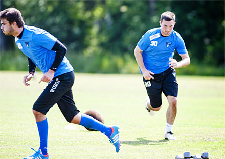 Ryan Goodfellow chasing Michal Hrivnak for no.1 shirt