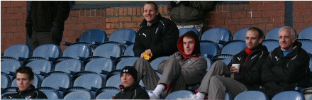 Sam Morrow with Pars players at Dundee Sam Morrow with Pars players at Dundee