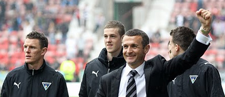 Jim McIntyre celebrates First Division title Jim McIntyre celebrates First Division title