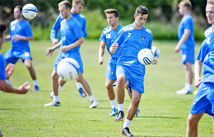 PRE SEASON TRAINING PRE SEASON TRAINING