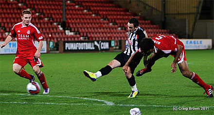 David Graham scores v Aberdeen David Graham scores v Aberdeen