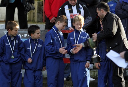 Gary Riddell Trophy Presentation with Gary Mason Gary Riddell Trophy Presentation with Gary Mason
