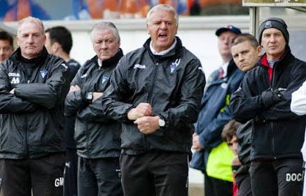 Dug out v PARTICK THISTLE Dug out v PARTICK THISTLE