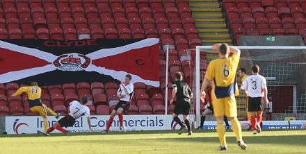 Alex Burke scores v Clyde 21/03/09 Alex Burke scores v Clyde 21/03/09