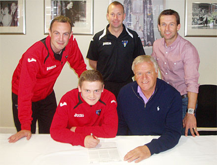 GAVIN PATERSON SIGNS GAVIN PATERSON SIGNS