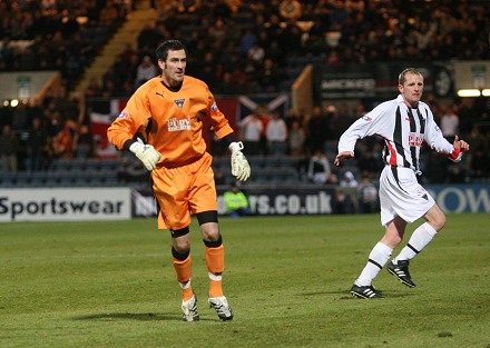 Paul Gallacher up for a corner v Dundee Paul Gallacher up for a corner v Dundee