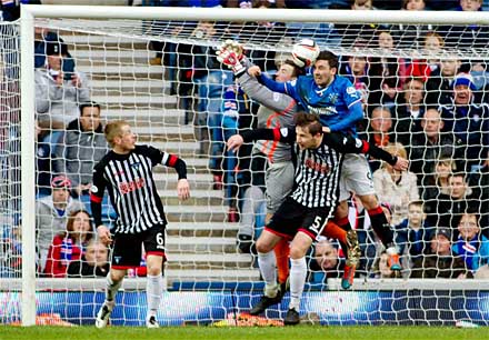 Ryan Goodfellow comes for the ball Ryan Goodfellow comes for the ball