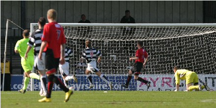 Tam McManus scores for Ayr United v Dunfermline Tam McManus scores for Ayr United v Dunfermline