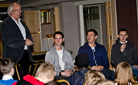 St Margarets Primary School meet Jim Leishman, Mark Kerr, Andy Barrowman and Paul Burns St Margarets Primary School meet Jim Leishman, Mark Kerr, Andy Barrowman and Paul Burns