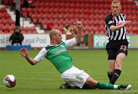 Ryan Thomson makes it 1-2 Ryan Thomson makes it 1-2