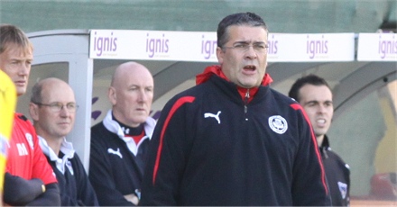 Ian McCall at Firhill Ian McCall at Firhill