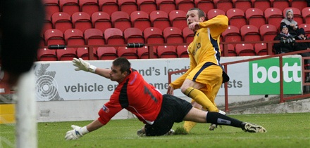 Goal: Andy Kirk Goal: Andy Kirk