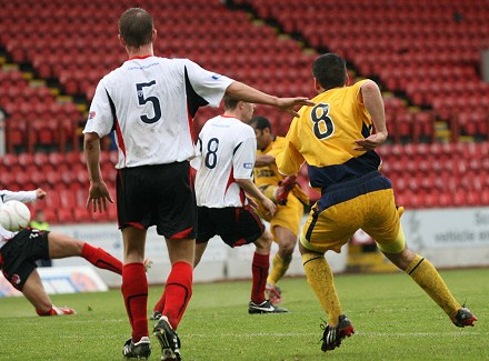 Kevin Harper scores Kevin Harper scores