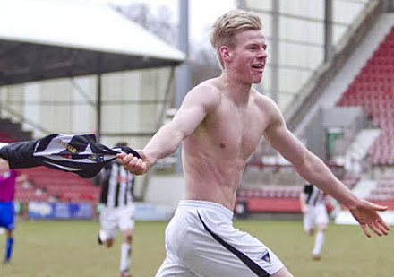 Blair Henderson celebrates 88th minute goal Blair Henderson celebrates 88th minute goal