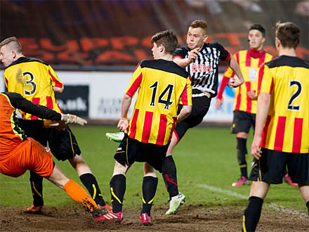 Ryan Thomson sends last chance over the bar Ryan Thomson sends last chance over the bar