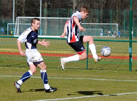 Steven Leslie jumps to it Steven Leslie jumps to it