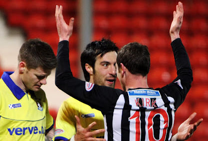 P???ascali and Kirk get close in the Clydesdale Bank Scottish Premier League game between Dunfermlin???e Athletic FC and Kilmarnock FC At East End Park, Dunfermlin???e. Picture, Craig Brown .Tuesday 7th December 2011. P???ascali and Kirk get close in the Clydesdale Bank Scottish Premier League game between Dunfermlin???e Athletic FC and Kilmarnock FC At East End Park, Dunfermlin???e. Picture, Craig Brown .Tuesday 7th December 2011.