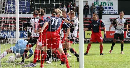 Dunfermline score 1-0 Dunfermline score 1-0