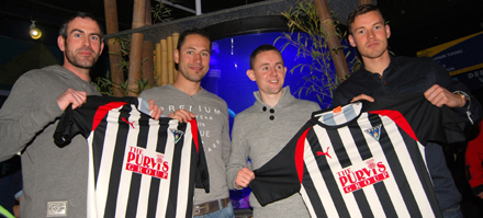 Dunfermline Athletic players at Deep Sea World Left to Right PAUL GALLACHER BERNARDO DOMINGUEZ FERNANDEZ PAUL BURNS ANDREW BARROWMAN Dunfermline Athletic players at Deep Sea World Left to Right PAUL GALLACHER BERNARDO DOMINGUEZ FERNANDEZ PAUL BURNS ANDREW BARROWMAN
