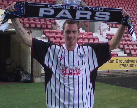 Greg Flemming signs on Greg Flemming signs on