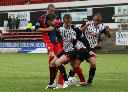 Kirk and Bayne fail to get through the Airdrie defence Kirk and Bayne fail to get through the Airdrie defence