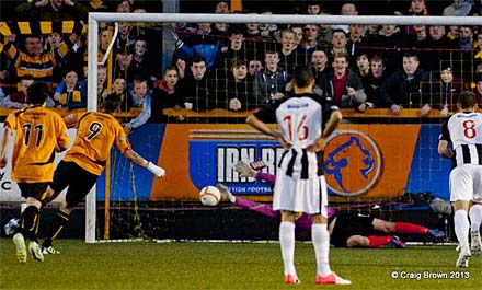 Michal Hrivnak saves Alloa penalty Michal Hrivnak saves Alloa penalty