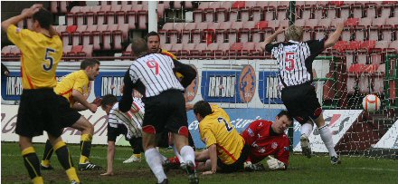 Steven McDougall scores Dunfermline v Partick Thistle Steven McDougall scores Dunfermline v Partick Thistle