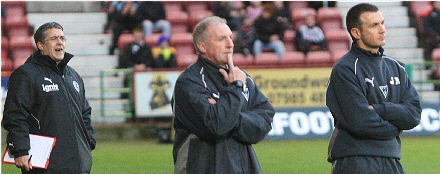 Bench Dunfermline v Partick Thistle Bench Dunfermline v Partick Thistle